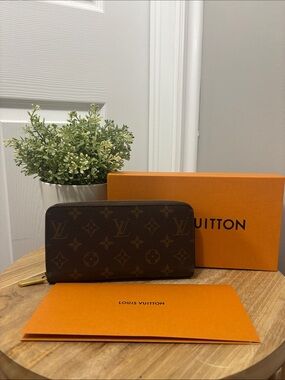 Louis Vuitton Zippy Monogram Rose Ballerine Wallet
